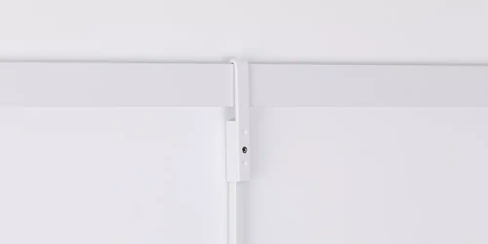 a white lock-on rod sleeve on a white rod.